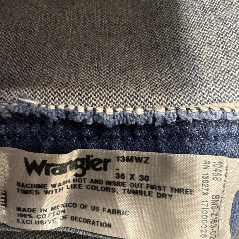Wrangler 13MWZ Jeans Mens 36x25 Faded Blue Whiskered Faded Cowboy Western